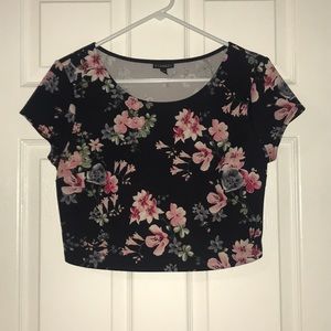 NWOT Express Chic Floral Croptop